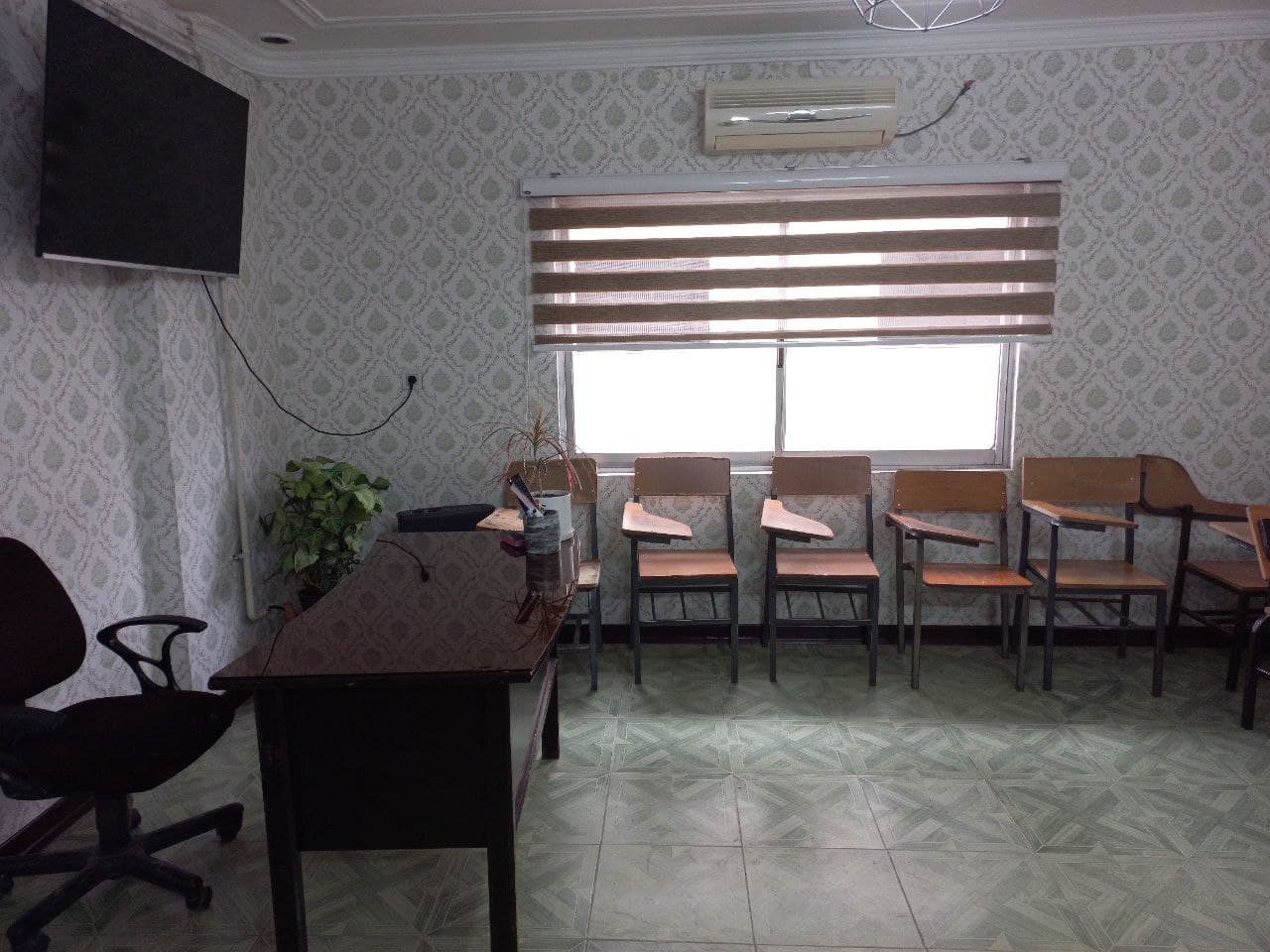 آموزشگاه زبان خارجه دکتر حسابی
